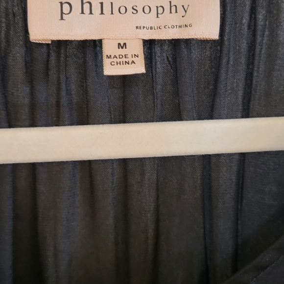 philosophy black silky pullover Dressy blouse with pleated bottom & sleeves sz m - Picture 4 of 6